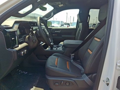 New 2026 GMC Sierra 1500 AT4 w/ AT4 Premium Package AWD/4WD image 9