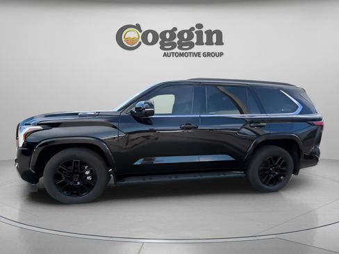 Used 2024 Toyota Sequoia 4WD image 5