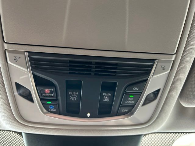 Used 2024 Acura MDX w/ Advance Package AWD/4WD image 14
