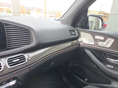 Used 2024 Mercedes-Benz GLS 63 AMG 4MATIC image 27