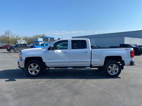 Used 2019 Chevrolet Silverado 2500 LTZ w/ Vortec Plus Package AWD/4WD image 7