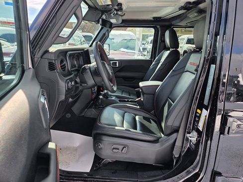 Used 2024 Jeep Gladiator Rubicon w/ Technology Group image 8