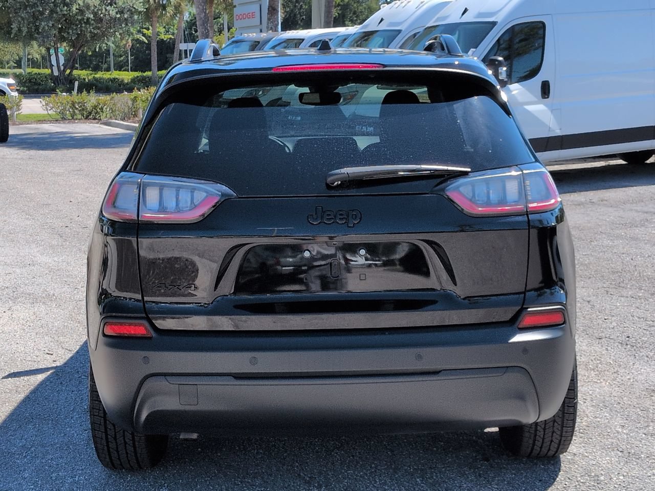 Used 2023 Jeep Cherokee Altitude Lux AWD/4WD image 6