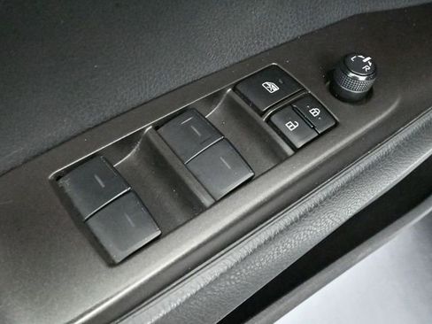 Used 2024 Toyota Camry SE image 18