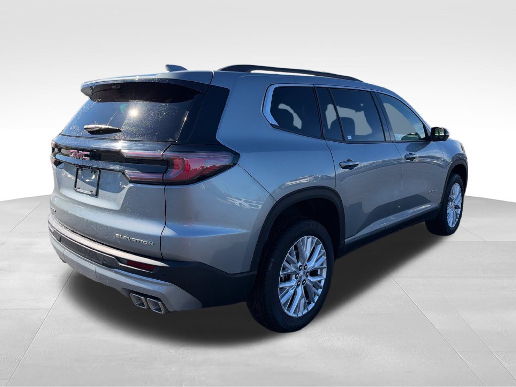 Used 2026 GMC Acadia Elevation w/ Elevation Premium Package FWD image 5