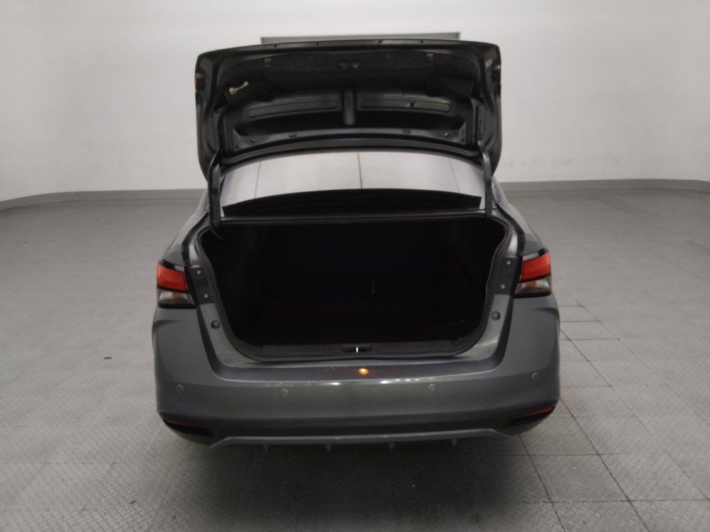 Used 2020 Nissan Versa SV FWD image 29