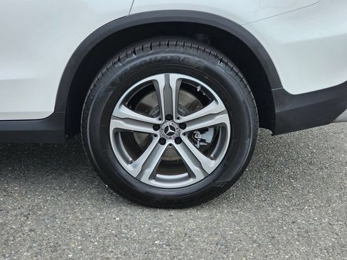 Used 2019 Mercedes-Benz GLC 300 4MATIC image 9
