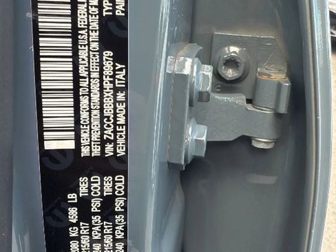 Used 2017 Jeep Renegade Latitude w/ Popular Equipment Group image 32