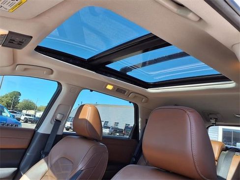 Used 2024 Nissan Pathfinder Platinum w/ Cargo Package image 6