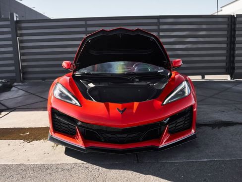 Used 2023 Chevrolet Corvette Z06 w/ Stealth Interior Trim Package RWD image 17