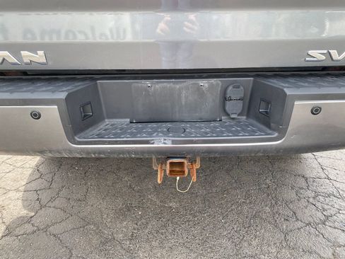 Used 2017 Nissan Titan SV AWD/4WD image 4