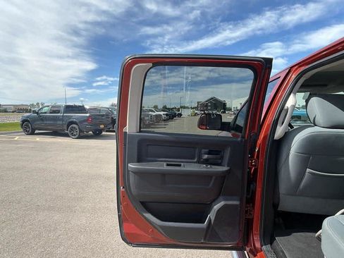 Used 2013 RAM 2500 Tradesman w/ Chrome Appearance Group AWD/4WD image 18