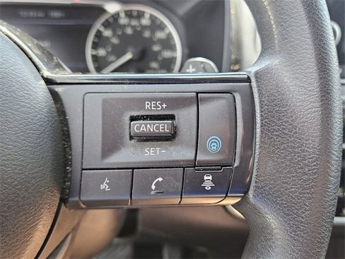 Used 2023 Nissan Rogue SV image 25