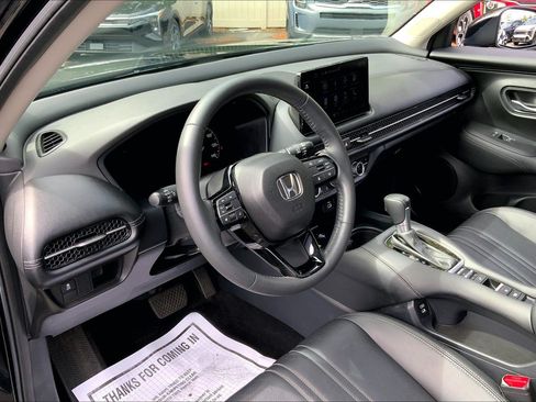 Used 2024 Honda HR-V EX-L image 16
