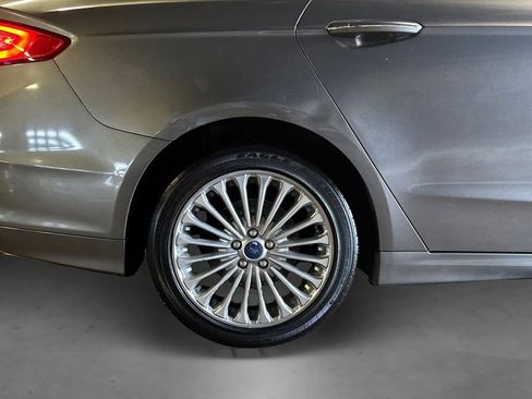 Used 2013 Ford Fusion Titanium FWD image 18