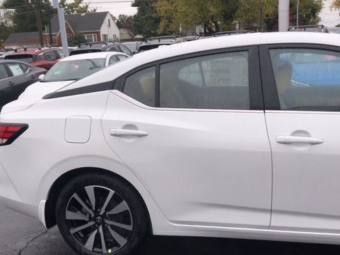 New 2025 Nissan Sentra SV w/ SV Premium Package image 9