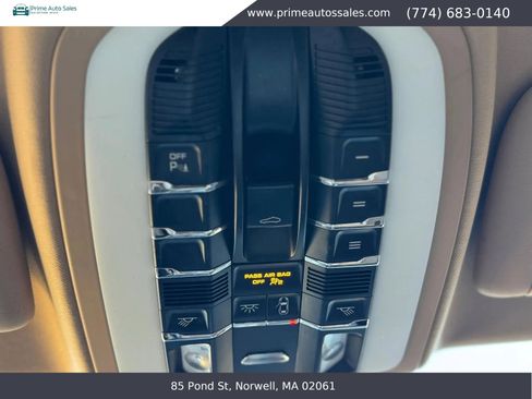 Used 2013 Porsche Panamera 4 Platinum Edition AWD/4WD image 19