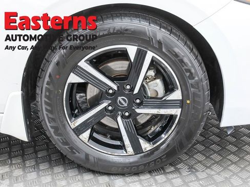 Used 2024 Nissan Sentra SV image 9