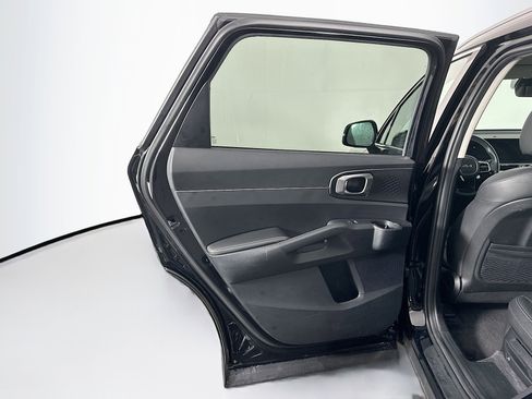 Used 2024 Kia Sorento S image 26