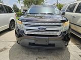 Used 2013 Ford Explorer XLT image 2