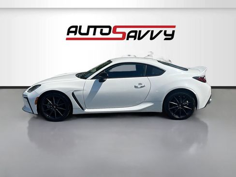Used 2023 Toyota GR86 Premium RWD image 4