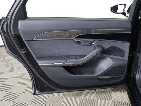 Used 2022 Audi A8 L 3.0T w/ Executive Package image 31