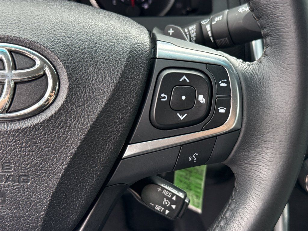 Used 2017 Toyota Camry SE FWD image 13