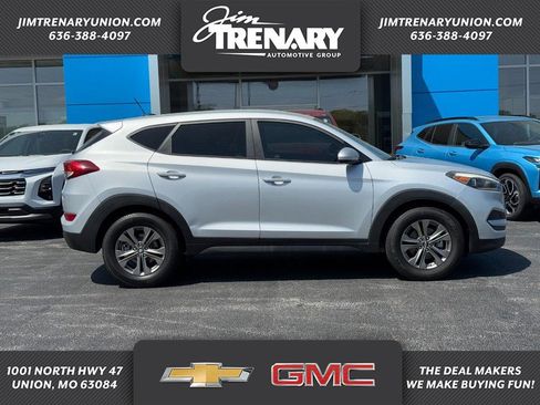 Used 2017 Hyundai Tucson SE FWD image 1
