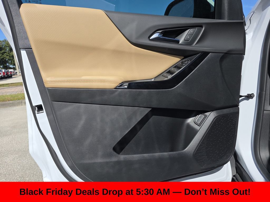 Used 2026 Chevrolet Equinox ACTIV FWD image 17