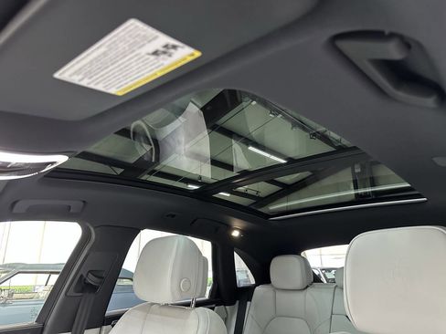 Used 2024 Porsche Macan S image 32