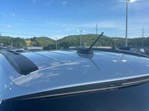 Used 2017 Chevrolet Traverse LT AWD/4WD image 19