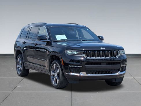 Used 2025 Jeep Grand Cherokee L Limited w/ Trailer Tow Package AWD/4WD image 7