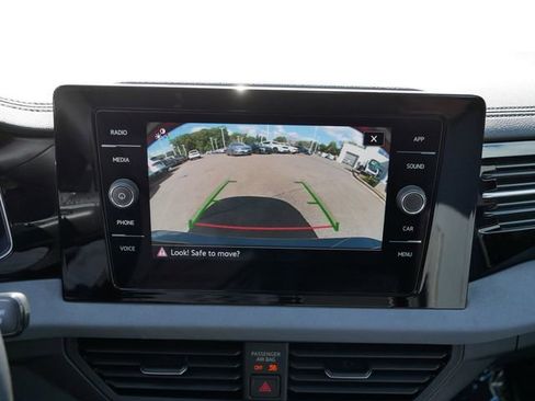 New 2025 Volkswagen Jetta SE image 12