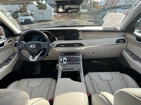 Used 2022 Hyundai Palisade Calligraphy image 37