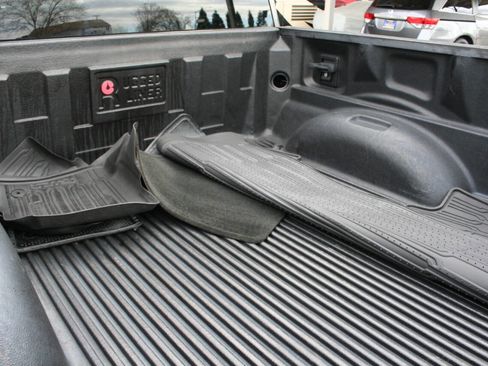 Used 2016 Ford F150 XLT AWD/4WD image 24