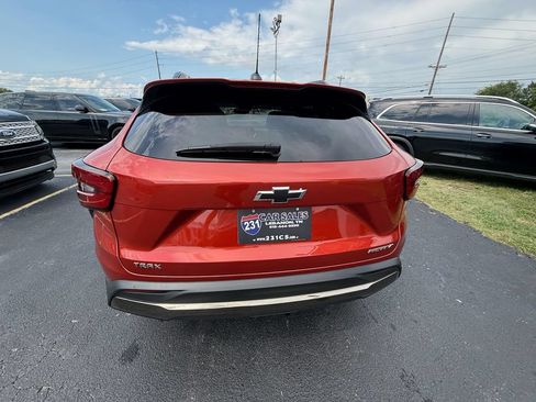 Used 2024 Chevrolet Trax ACTIV FWD image 4