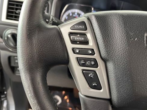Used 2018 Nissan Titan SL w/ Midnight Edition RWD image 23