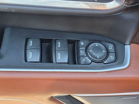 Used 2025 GMC Sierra 3500 Denali Ultimate image 16