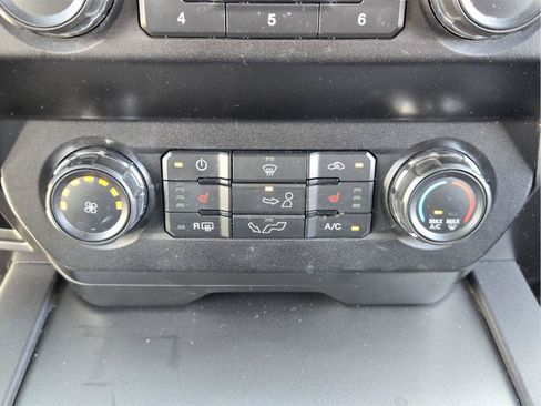 Used 2020 Ford F150 XLT w/ Equipment Group 302A Luxury AWD/4WD image 16