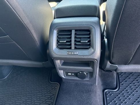 Used 2023 Volkswagen Tiguan SE R-Line AWD/4WD image 15