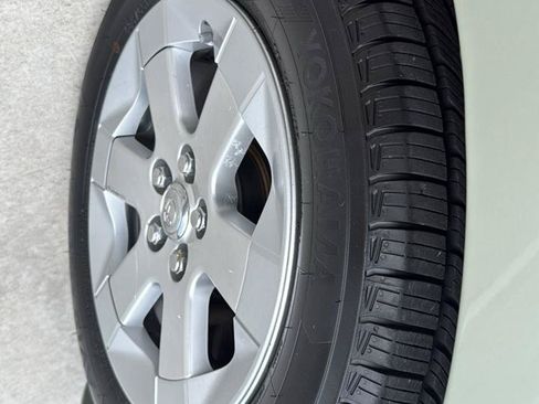 Used 2009 Toyota Prius w/ Pkg 6 FWD image 19