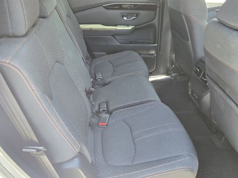 Certified 2025 Honda Pilot Sport image 15