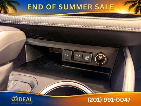 Used 2021 Toyota Highlander LE AWD/4WD image 38