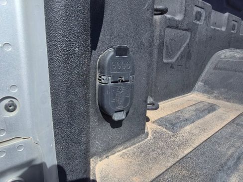 Used 2021 Chevrolet Silverado 2500 Custom w/ Custom Value Package image 12