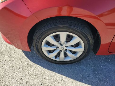 Used 2016 Toyota Corolla LE image 18