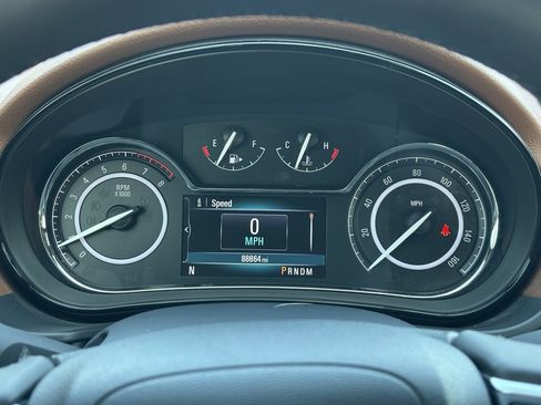 Used 2017 Buick Regal Sport Touring image 8