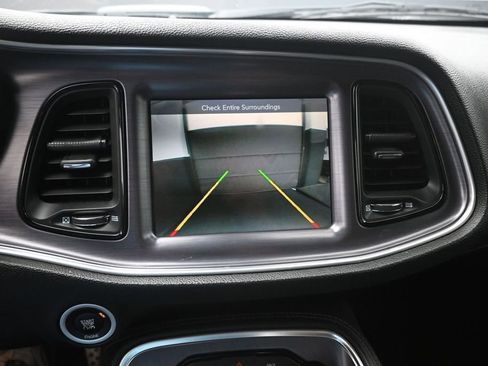 Used 2015 Dodge Challenger R/T RWD image 3