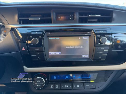 Used 2016 Toyota Corolla LE image 30