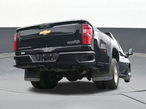 Used 2022 Chevrolet Silverado 3500 High Country w/ Snow Plow Prep/Camper Package image 39