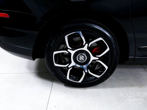 Used 2021 Rolls-Royce Cullinan Black Badge AWD/4WD image 40